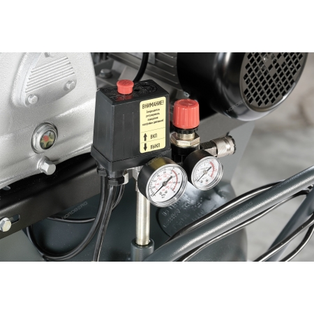 Компрессор вертикальный поршневой с ременной передачей, 220 В, ресивер 100 л, 420 л/мин NCPV100/420A (NORDBERG)