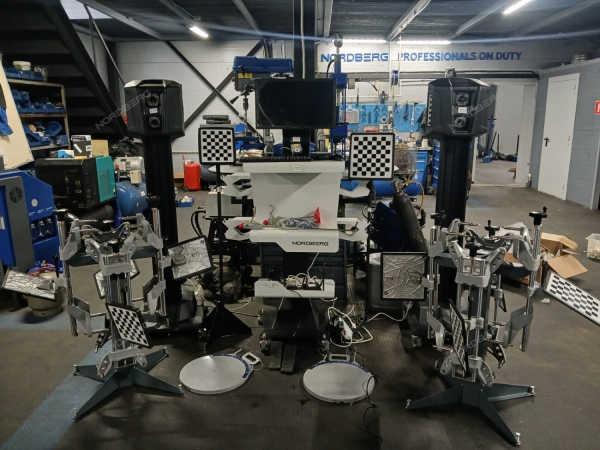 Стенд сход-развал 3D для грузовых авто, серый rm 777 C804 TRUCKM RM 777 (NORDBERG)