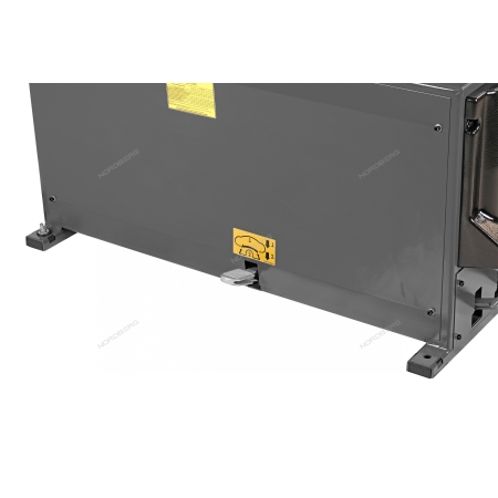 Станок шиномонтажный полуавтомат, двухскоростной, стол с накладками, взрывная накачка, 380 В, серый 4639G 380 (NORDBERG)