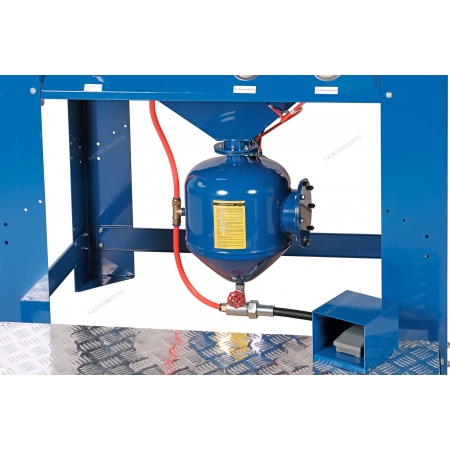 Камера пескоструйная с напорной системой подачи абразива и циклонной фильтрацией NS10P (NORDBERG)