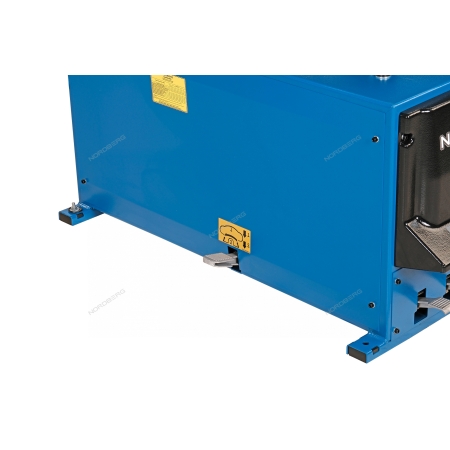 Станок шиномонтажный полуавтомат, двухскоростной, стол с накладками, 380 В, синий 4639,5ID(B) 380 (NORDBERG)