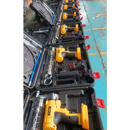 Шприц для смазки аккумуляторный ES-60800