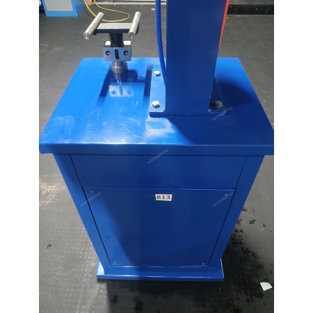 Станок пневмогидравлический для заклепки тормозных колодок rm 813 NR6H RM 813 (NORDBERG)