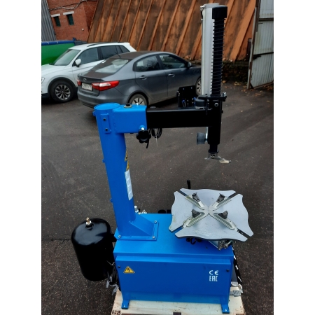 ES-3923A Станок шиномонтажный (с бустером) полуавтомат со вспомогательной рукой