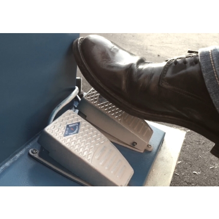 TS-240 Клепальный станок для тормозных колодок