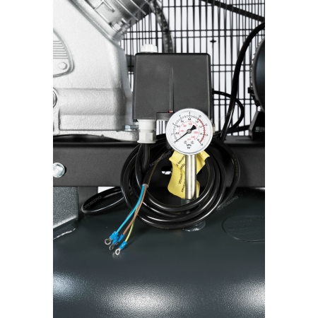 Компрессор вертикальный поршневой с ременной передачей 380 В, ресивер 270 л, 690 л/мин NCPV300/690 (NORDBERG)