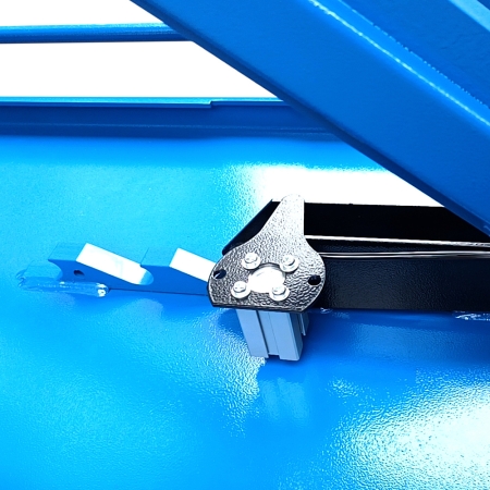 Ножничный подъемник для автомобиля 3т мобильный 220в F6010