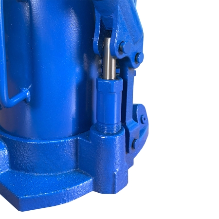 Домкрат пневмогидравлический 30т бутылочный T21030 AET