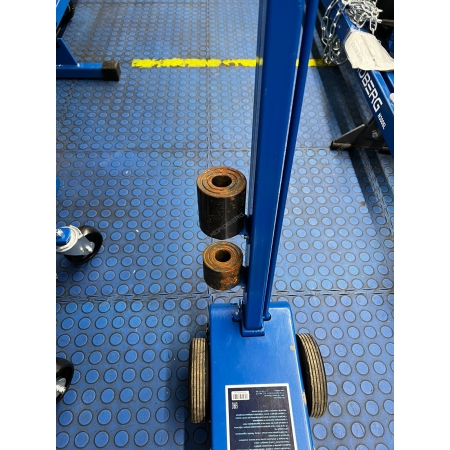 Домкрат пневмогидравлический подкатной 2х-штоковый 15/30 тонн N33302 RM 514 N33302 RM 514 (NORDBERG)