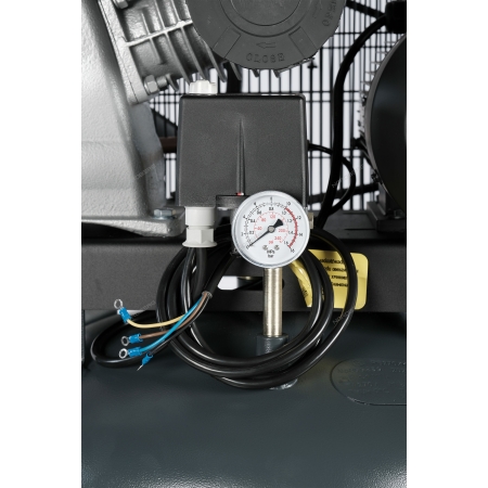 Компрессор вертикальный поршневой с ременной передачей 380 В, ресивер 270 л, 950 л/мин NCPV300/950 ( NORDBERG)