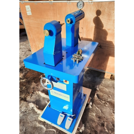 Клепальный станок для тормозных колодок TS-240-1