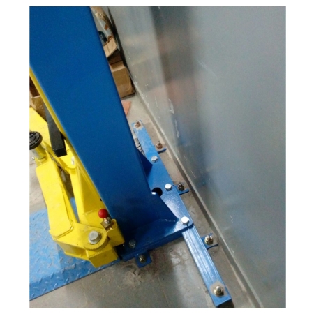 Подъемник автомобильный для гаража двухстоечный 4т с напольной рамой TS-4M