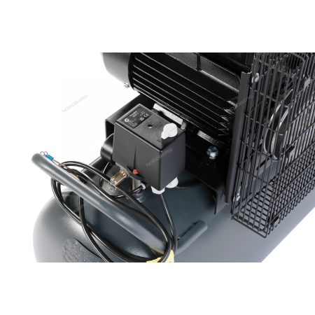 Компрессор поршневой с ременной передачей 380 В, ресивер 100 л, 950 л/мин NCP100/950 (NORDBERG)