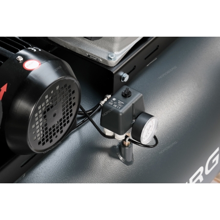 Компрессор поршневой с ременной передачей 380 В, ресивер 500 л, 1900 л/мин  NCP500/1900 (NORDBERG)